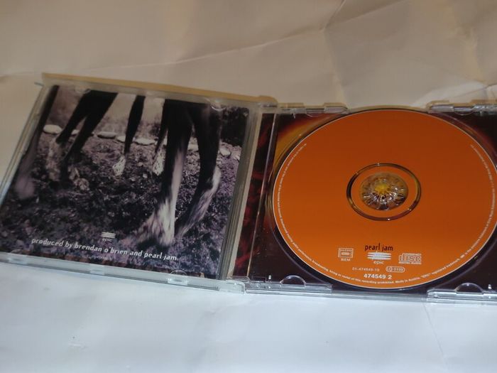 Pearl Jam Vs. Cd