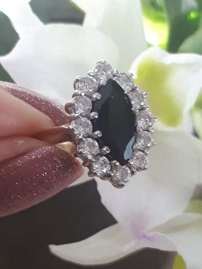 Vintage Gold Sapphire Cluster Ring