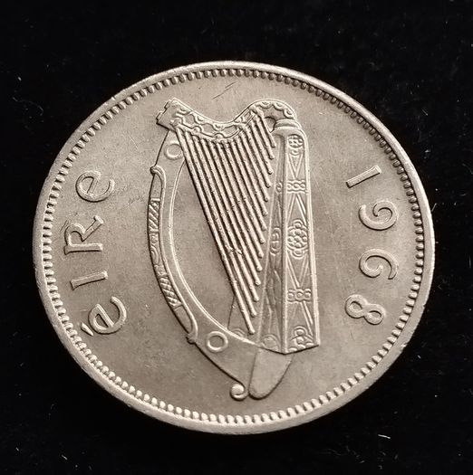 Ireland - 1968 - 6 Pence - Wolfhound - KM.13a - High Grade      [366]