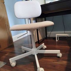 desk chair