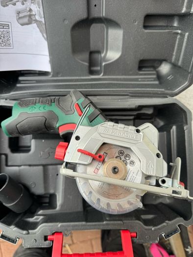 Cordless 12V Circular Saw