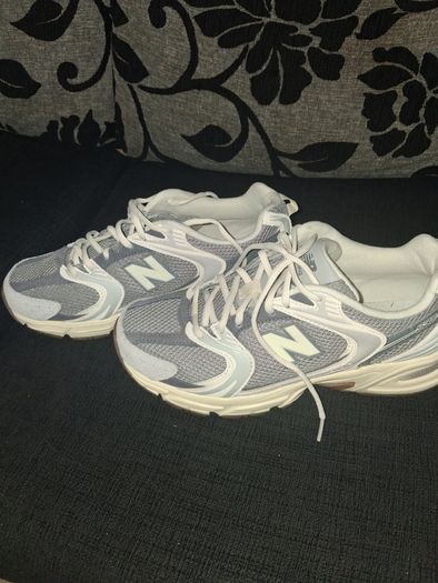 Womens trainers