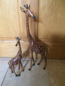 Hand craved wooden giratffe free postage
