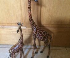 Hand craved wooden giratffe free postage