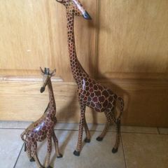 Hand craved wooden giratffe free postage