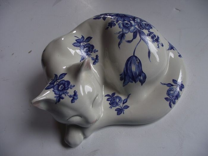 Vintage Set of 3 Ceramic cats by Just Cats & Co. Staffordshire - Circa 1980's