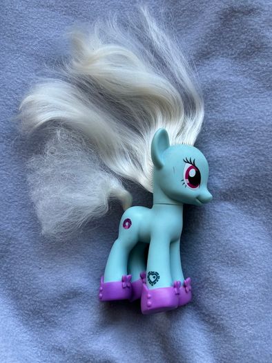 My Little Pony G4 Photo Finish about 6" Fashion Style Explore Equestria Used dirty Please look at the pictures