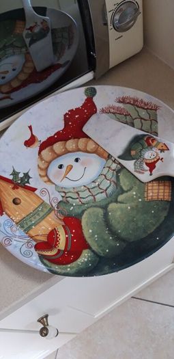 Beautiful Christmas Ceramic Cake Plate & Cake Slice
