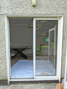 Aluminium sliding door