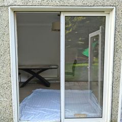 Aluminium sliding door