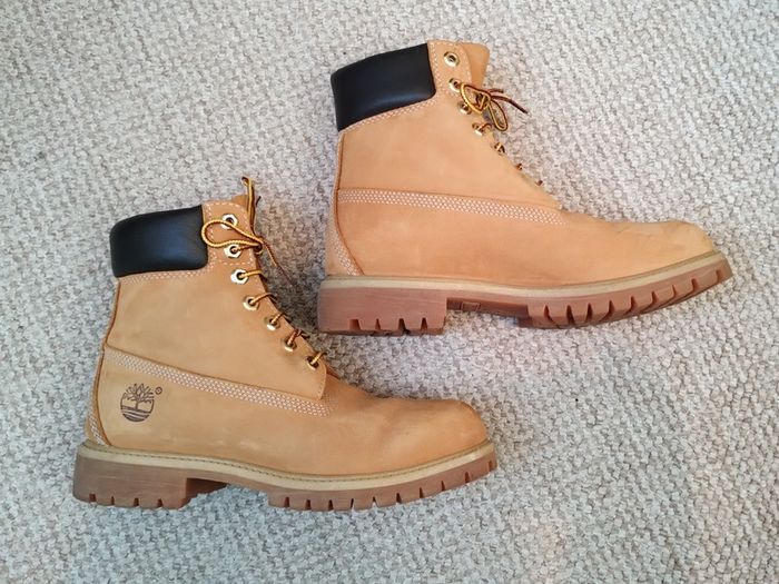 Timberland Boots - Like New - Premium 6-Inch - Size UK 6.5 / EU 40
