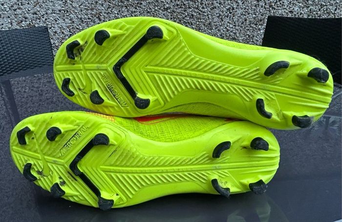 Nike mercurial football boots size 6