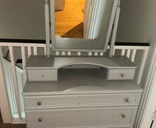 Dressing table