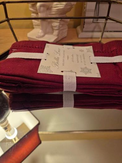 Bella Lux Holiday Collection 100% Cotton Napkin Set, AV