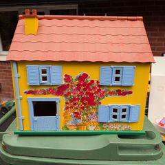 Forever Friends Vintage Doll House