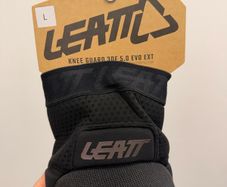 MTB Leatt Knee Guards Large - New