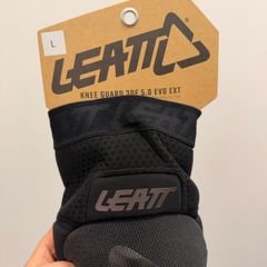 MTB Leatt Knee Guards Large - New