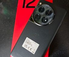 One Plus 12 - 512gb, Ram - 16gb, Dual Sim!