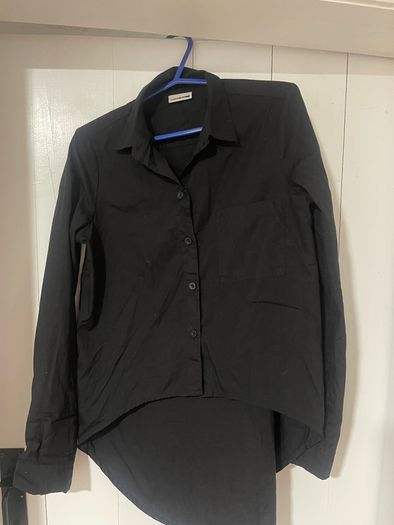 Black shirt