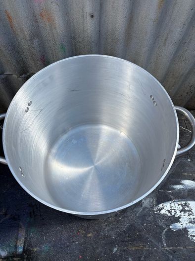 3 Aluminium catering kitchen large pots x3