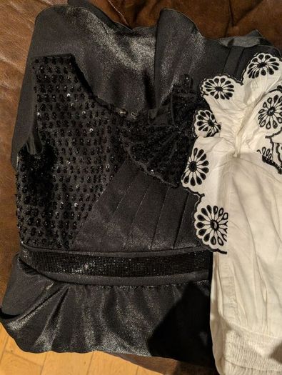 Girls dresses (Age 7-8yrs)