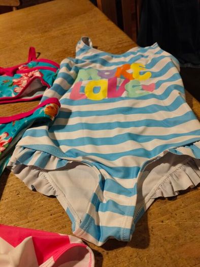 Girls age 4, Swim suits, Bikini, Dunne Stores.