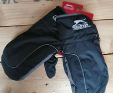 NEW Slazenger Men Winter Mittens M/L