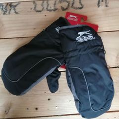NEW Slazenger Men Winter Mittens M/L