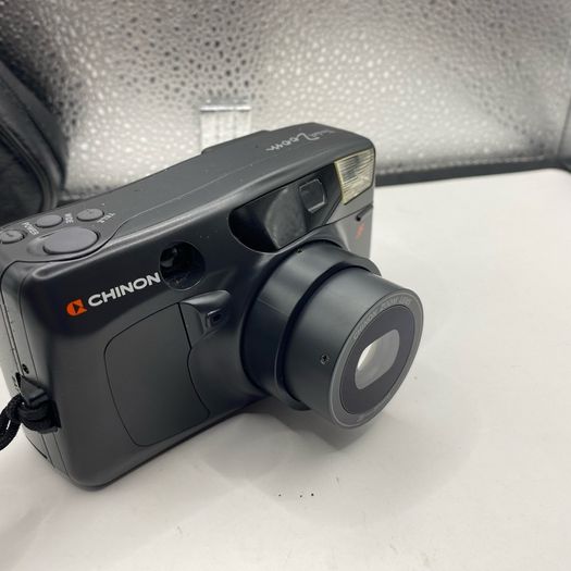 Chinon Pocket Zoom AF 35mm Film Camera (38-60mm) + Case
