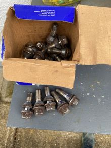 wheels bolts