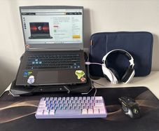 MSI Thin 15 Gaming Laptop Bundle