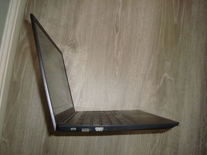 Lenovo Thinkpad E15 Gen 3 ; Amd Ryzen 5 5500u; 8gb DDR4; 256gb SSD ;15.6"