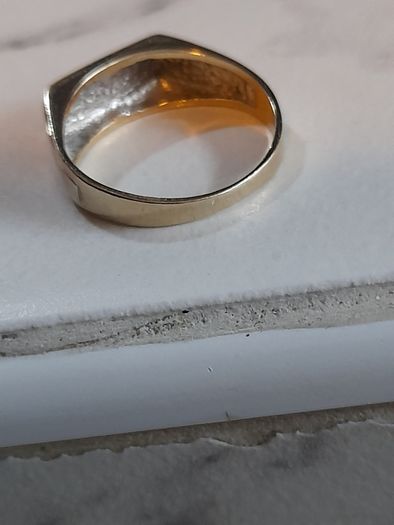 9ct white and yellow gold ring hallmarked 375 size 9