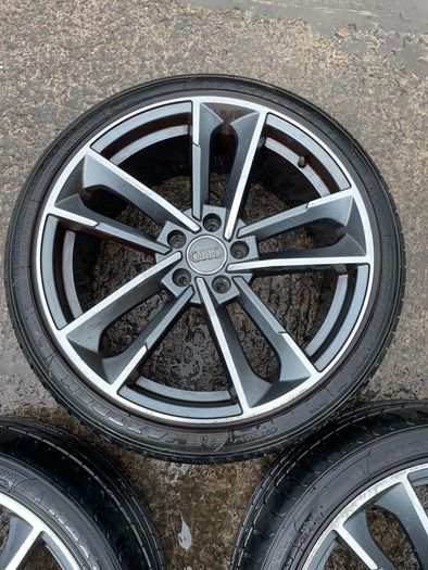 AUDI alloy wheel R19