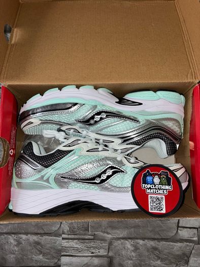Onclouds, asics , sauconys