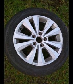 Two Golf Alloys Wheels