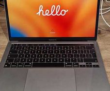 Apple MacBook Pro 13" M2