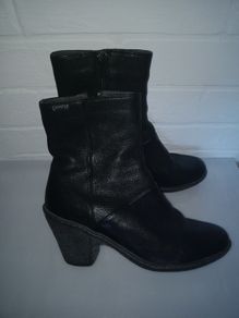 Camper Leather Botts size 4 as New