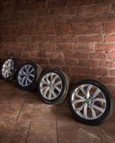 17" VW Highline Michelin Tyres 5x112