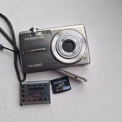 Olympus FE-230 8 megapixel digital camera