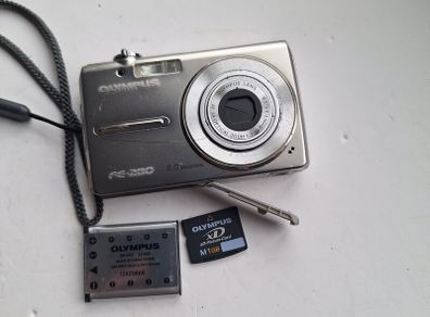 Olympus FE-230 8 megapixel digital camera