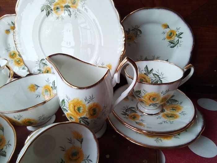 Elizabethan Teaset