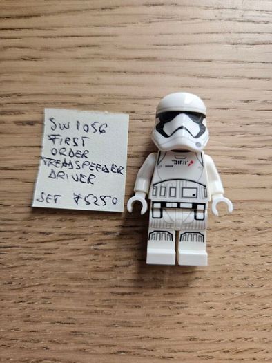 lego sw1056 first order treadspeeder driver, set 75250