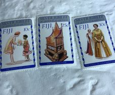 Set of 3 stamps - Queen Elizabeth II Silver Jubilee