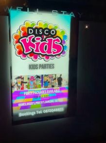 Screens 4K Ultra HD Digital Advertising Display