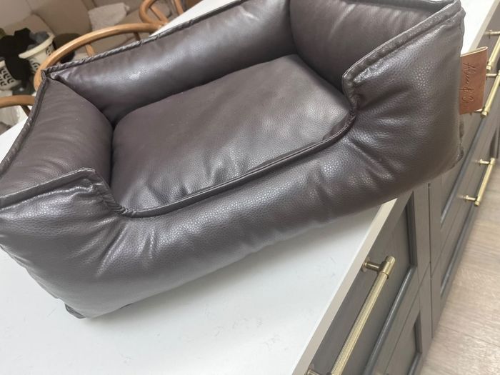 Cat/ Small dog bed