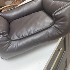 Cat/ Small dog bed