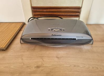 Fellowes Saturn A4 Laminator