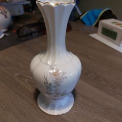 royal tara vase