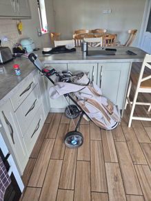 Beginner Golf Set & Trolley